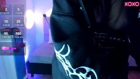 Snapshot of ravencollen chatting on November 19, 2025, 12:38 pm ravencollen online show from November 19, 2025, 12:38 pm