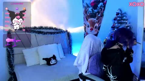 Snapshot of ravencollen chatting on December 18, 2025, 7:53 pm ravencollen online show from December 18, 2025, 7:53 pm