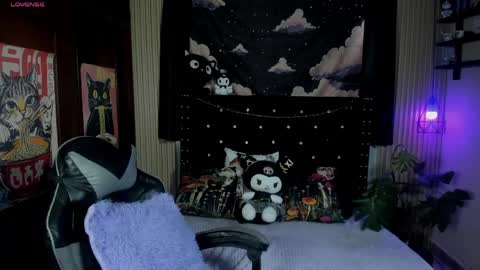 ravencollen online show from April 2, 2026, 7:55 pm