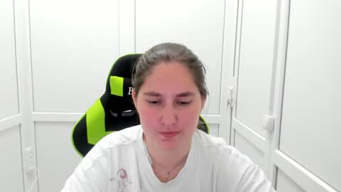 Snapshot of ravenncloud chatting on July 24, 2026, 12:14 pm Raven online show from July 24, 2026, 12:14 pm