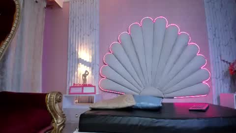 Snapshot of ravennova_ chatting on July 11, 2026, 2:14 am ravennova_ online show from July 11, 2026, 2:14 am