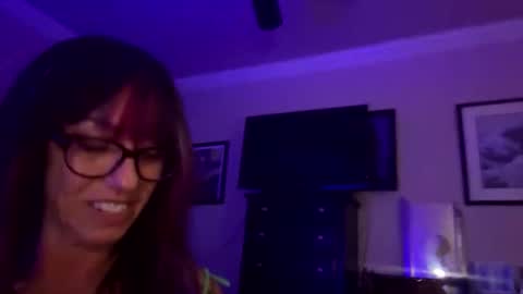 Snapshot of ravenoldschool11 chatting on October 27, 2025, 5:55 am Raven online show from October 27, 2025, 5:55 am