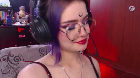 raventh_ online show from October 28, 2025, 2:42 pm