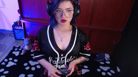 Snapshot of raventh_ chatting on February 3, 2026, 12:20 am raventh_ online show from February 3, 2026, 12:20 am