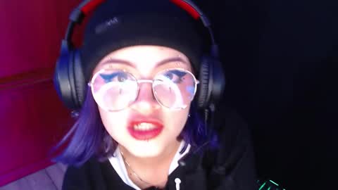 Snapshot of raventh_ chatting on February 4, 2026, 3:34 am raventh_ online show from February 4, 2026, 3:34 am