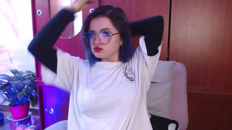 Snapshot of raventh_ chatting on February 13, 2026, 1:07 pm raventh_ online show from February 13, 2026, 1:07 pm