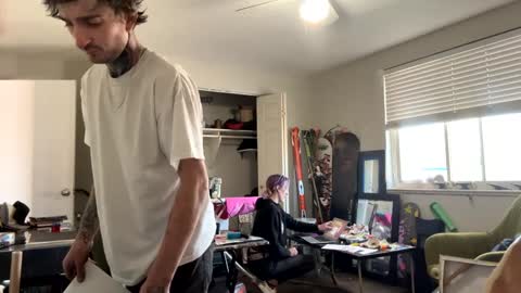 ravenxbeastie online show from February 8, 2025, 9:36 pm