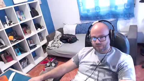 ravingr3d3 online show from October 16, 2025, 1:34 pm