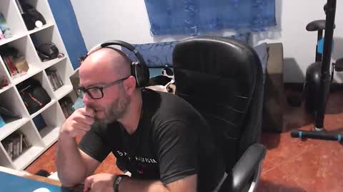 ravingr3d3 online show from October 19, 2025, 9:26 pm