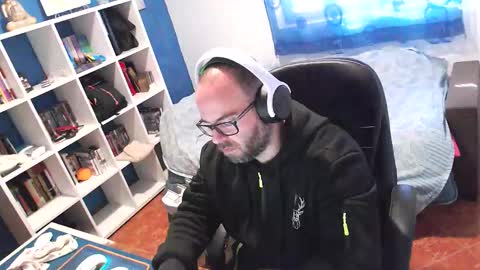 ravingr3d3 online show from February 20, 2026, 9:21 am