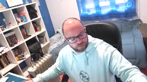 ravingr3d3 online show from March 18, 2026, 9:01 am