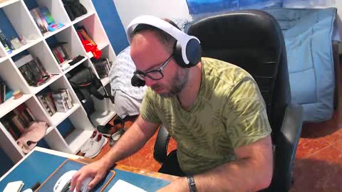 Snapshot of ravingr3d3 chatting on May 19, 2026, 7:58 am ravingr3d3 online show from May 19, 2026, 7:58 am
