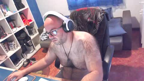 Snapshot of ravingr3d3 chatting on May 26, 2026, 11:39 am ravingr3d3 online show from May 26, 2026, 11:39 am