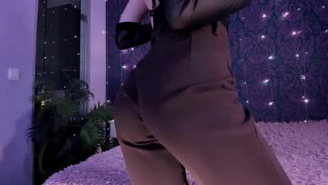 Snapshot of rawdare chatting on September 14, 2025, 7:29 am Lillian online show from September 14, 2025, 7:29 am