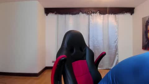 Snapshot of rawmathews chatting on September 17, 2025, 10:55 pm rawmathews online show from September 17, 2025, 10:55 pm