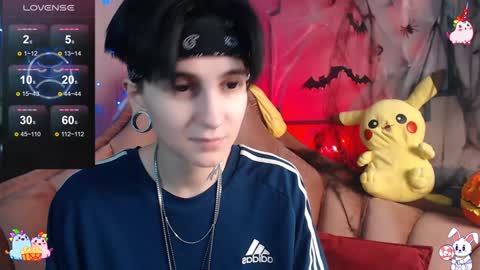 Snapshot of ray__taylor chatting on December 10, 2024, 7:22 pm Ray online show from December 10, 2024, 7:22 pm