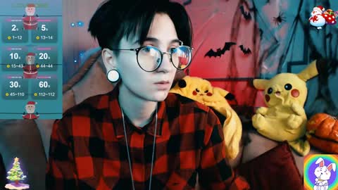 Snapshot of ray__taylor chatting on December 15, 2024, 7:53 pm Ray online show from December 15, 2024, 7:53 pm