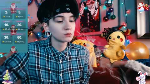 Snapshot of ray__taylor chatting on December 25, 2024, 10:05 pm Ray online show from December 25, 2024, 10:05 pm