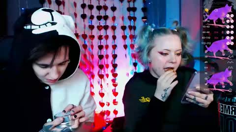 Snapshot of ray__taylor chatting on February 14, 2025, 7:02 pm Ray online show from February 14, 2025, 7:02 pm