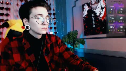 Snapshot of ray__taylor chatting on February 16, 2025, 5:04 pm Ray online show from February 16, 2025, 5:04 pm