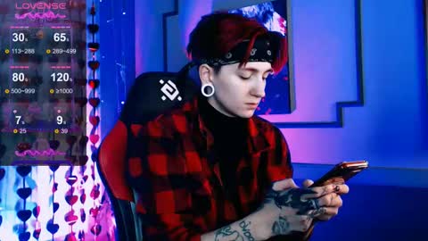 Snapshot of ray__taylor chatting on March 10, 2025, 7:18 pm Ray online show from March 10, 2025, 7:18 pm