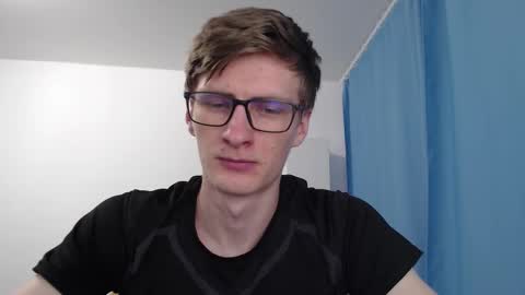 Snapshot of ray_booy chatting on September 17, 2025, 2:52 pm Ray Booy online show from September 17, 2025, 2:52 pm