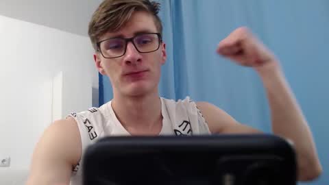 Snapshot of ray_booy chatting on October 13, 2025, 7:52 am Ray Booy online show from October 13, 2025, 7:52 am