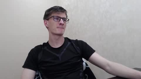 Snapshot of ray_booy chatting on February 9, 2026, 11:20 pm Ray Booy online show from February 9, 2026, 11:20 pm