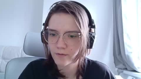 Ray-Ray online show from August 3, 2026, 3:27 pm