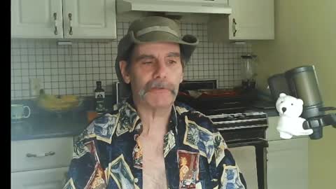 Ray online show from April 2, 2026, 8:06 pm