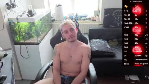 Rayzel online show from March 31, 2026, 8:59 am