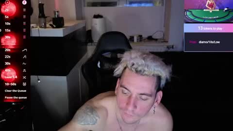 Snapshot of rayzel_white chatting on May 29, 2026, 1:14 am Rayzel White online show from May 29, 2026, 1:14 am