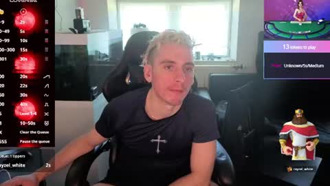Snapshot of rayzel_white chatting on June 16, 2026, 3:14 pm Rayzel White online show from June 16, 2026, 3:14 pm
