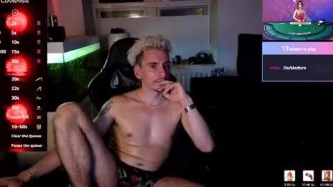 Snapshot of rayzel_white chatting on June 23, 2026, 12:08 am Rayzel White online show from June 23, 2026, 12:08 am
