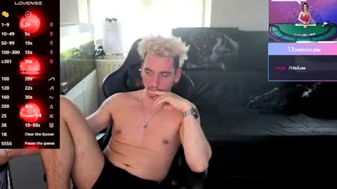 Snapshot of rayzel_white chatting on July 5, 2026, 11:50 am Rayzel White online show from July 5, 2026, 11:50 am