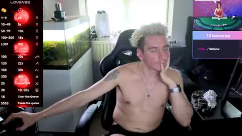 Snapshot of rayzel_white chatting on July 7, 2026, 5:50 pm Rayzel White online show from July 7, 2026, 5:50 pm