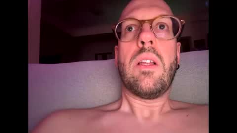 HugeSecret online show from June 8, 2026, 1:20 am