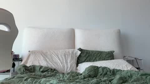 Snapshot of realjadebri chatting on September 9, 2025, 12:54 am Jade online show from September 9, 2025, 12:54 am