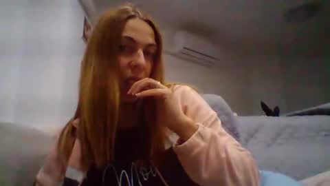 realpussy4 online show from April 15, 2026, 7:54 pm