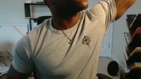 Snapshot of realreyblack chatting on October 2, 2025, 7:21 pm Rey online show from October 2, 2025, 7:21 pm