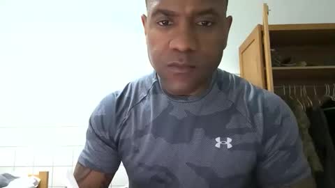 Snapshot of realreyblack chatting on April 1, 2026, 4:48 pm Rey online show from April 1, 2026, 4:48 pm