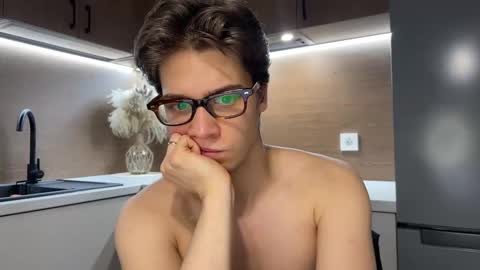 Snapshot of realsupermichael chatting on February 15, 2025, 10:10 pm AliceEve online show from February 15, 2025, 10:10 pm