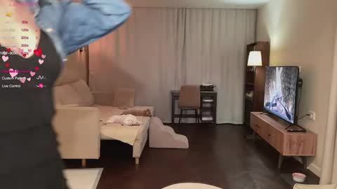 Snapshot of realsupermichael chatting on February 18, 2025, 8:47 pm AliceEve online show from February 18, 2025, 8:47 pm