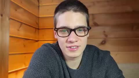 AliceEve online show from December 21, 2025, 9:27 am