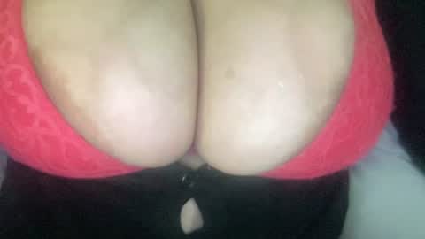 Gianna online show from June 16, 2026, 5:04 pm