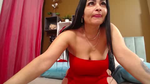 rebecablackx online show from February 5, 2025, 4:48 am