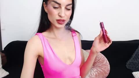rebecamur online show from May 12, 2026, 12:57 pm