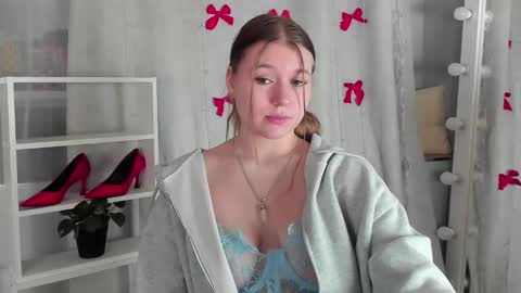 rebecca_____ online show from January 10, 2025, 7:21 pm
