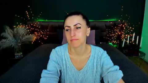 rebecca_diamonds online show from February 24, 2026, 6:44 am