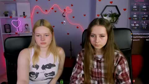 rebecca_smile_ online show from April 15, 2026, 12:23 pm